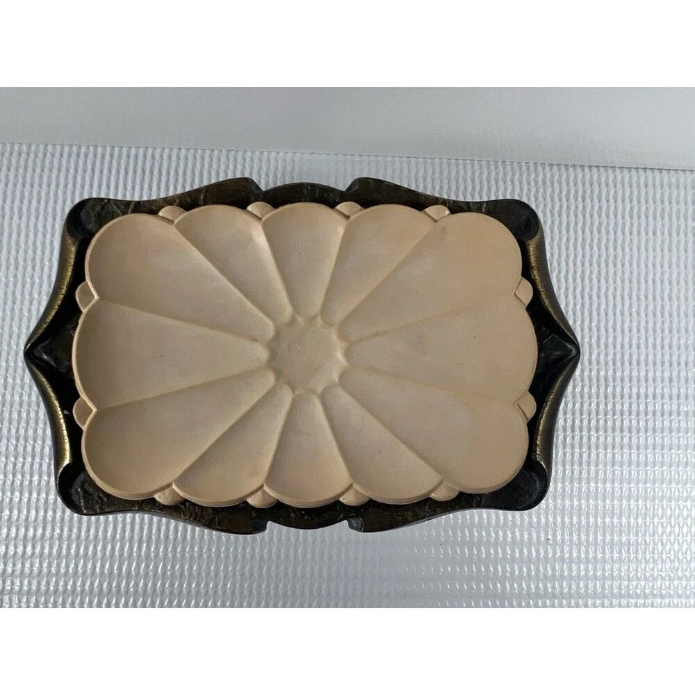 Vintage 1970's Amerock Carriage House Pedestal Soap Dish
